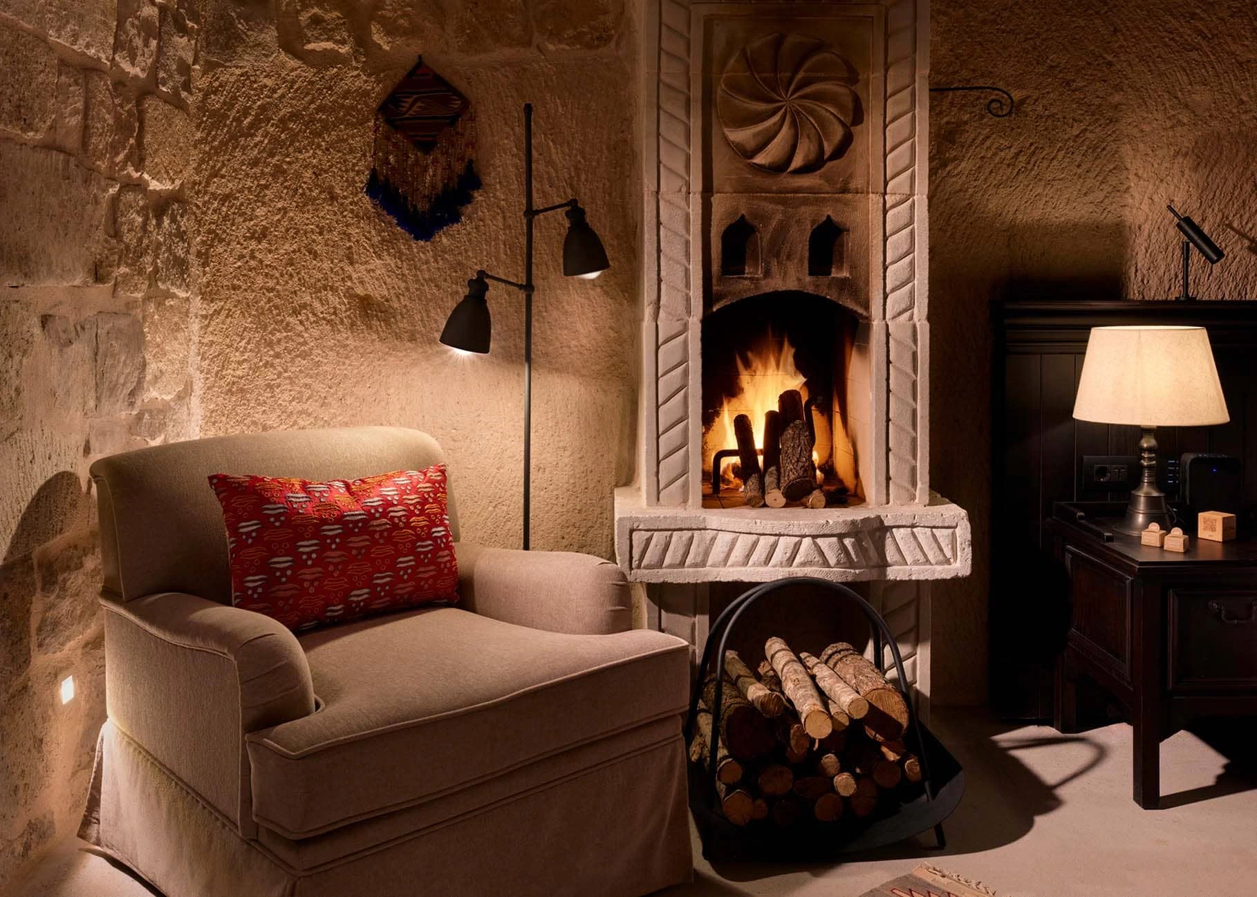 Argos in Cappadocia Standard Room stone bedroom