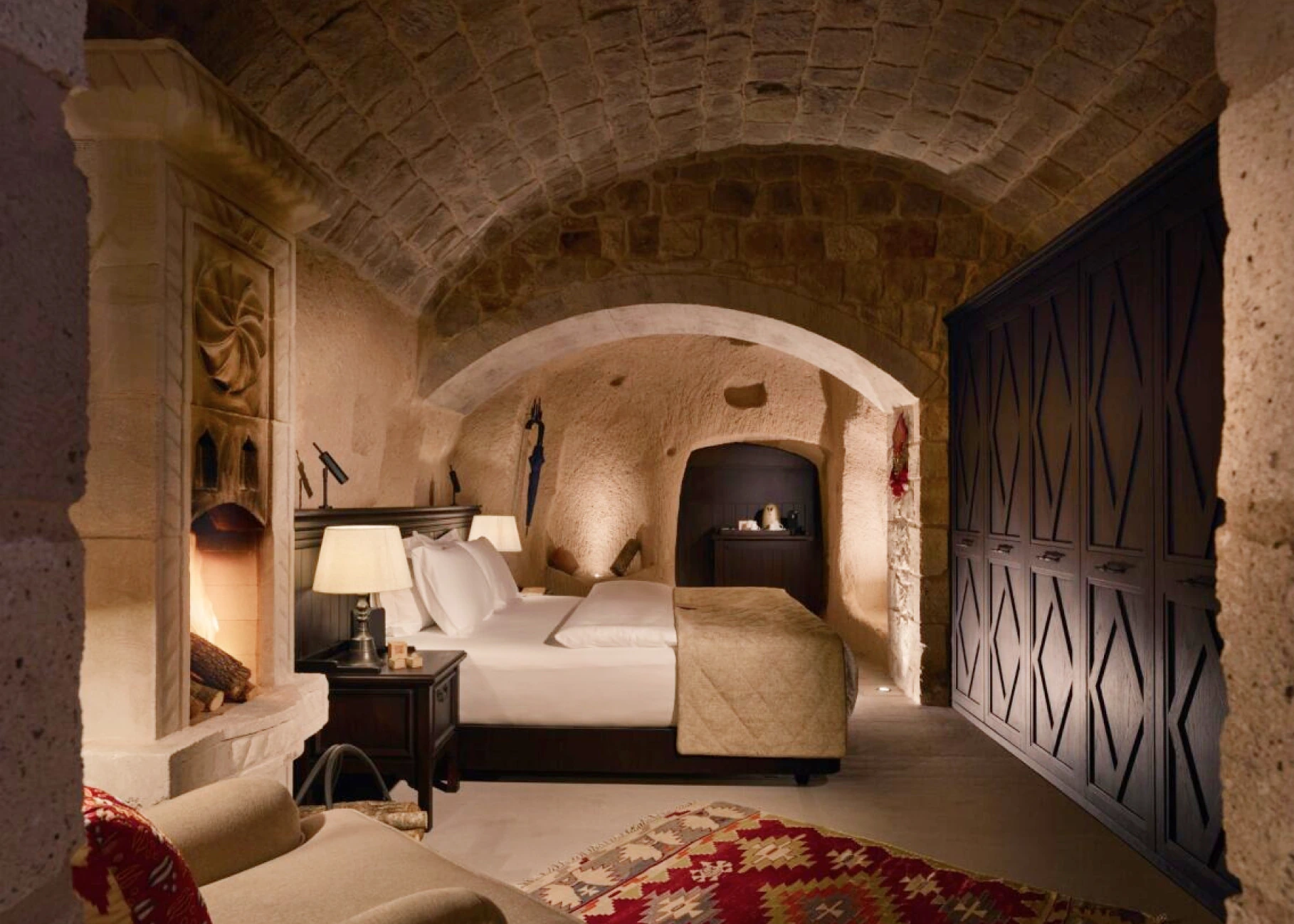 Stone-arched living area in an Argos in Cappadocia suite