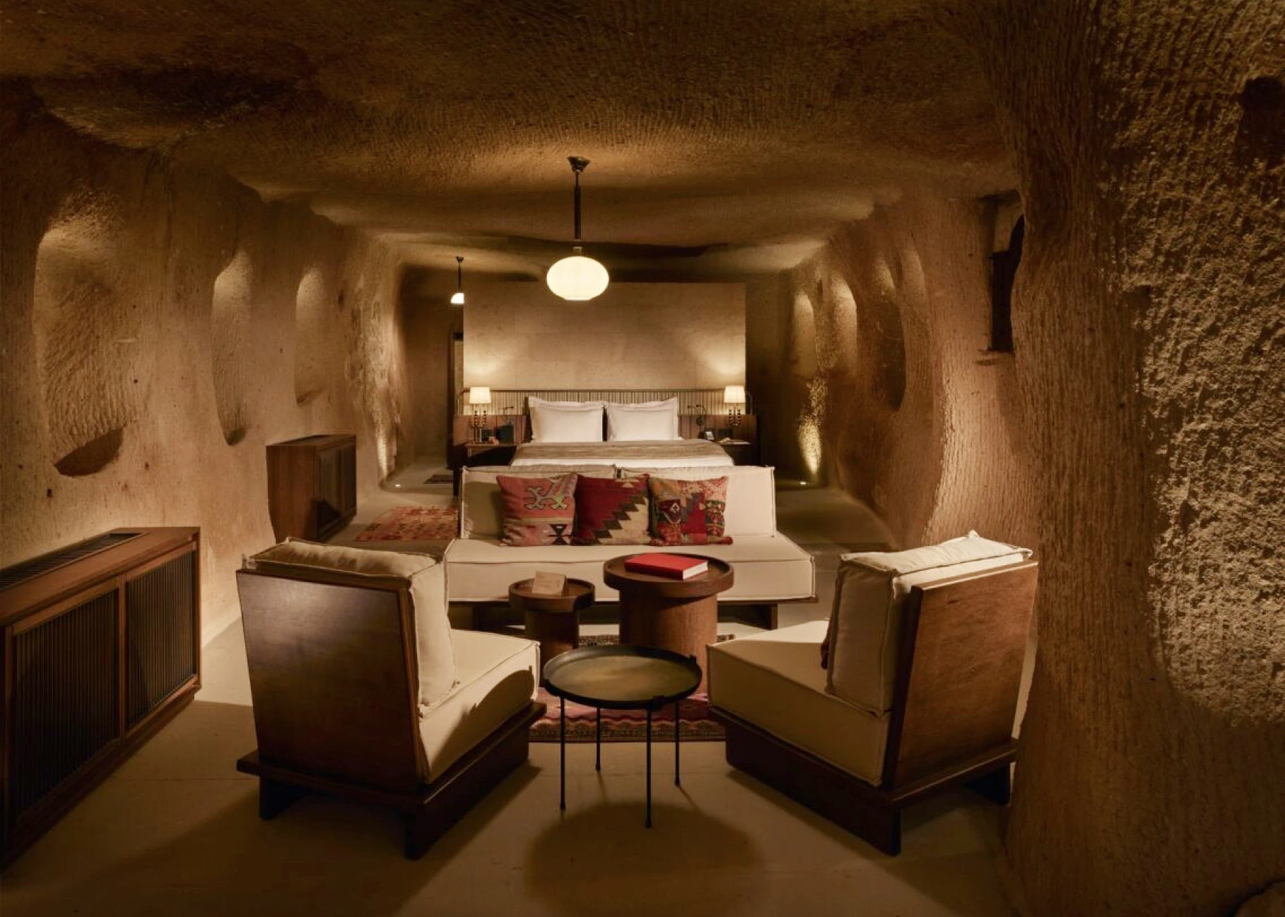 Warmly lit corner in an Argos in Cappadocia cave room
